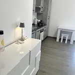 Angy House 25 아파트 *